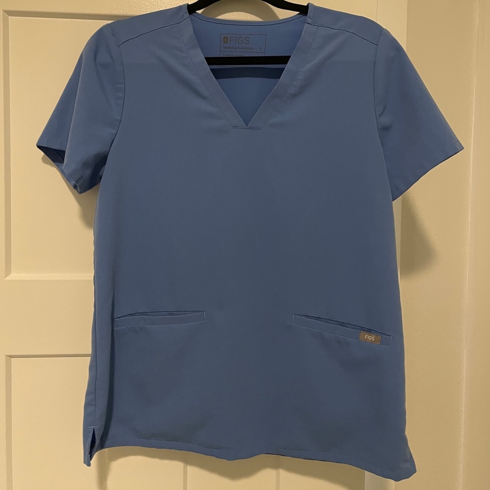 Figs Casma scrub top